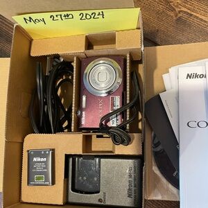 Nikon Coolpix S220 - used